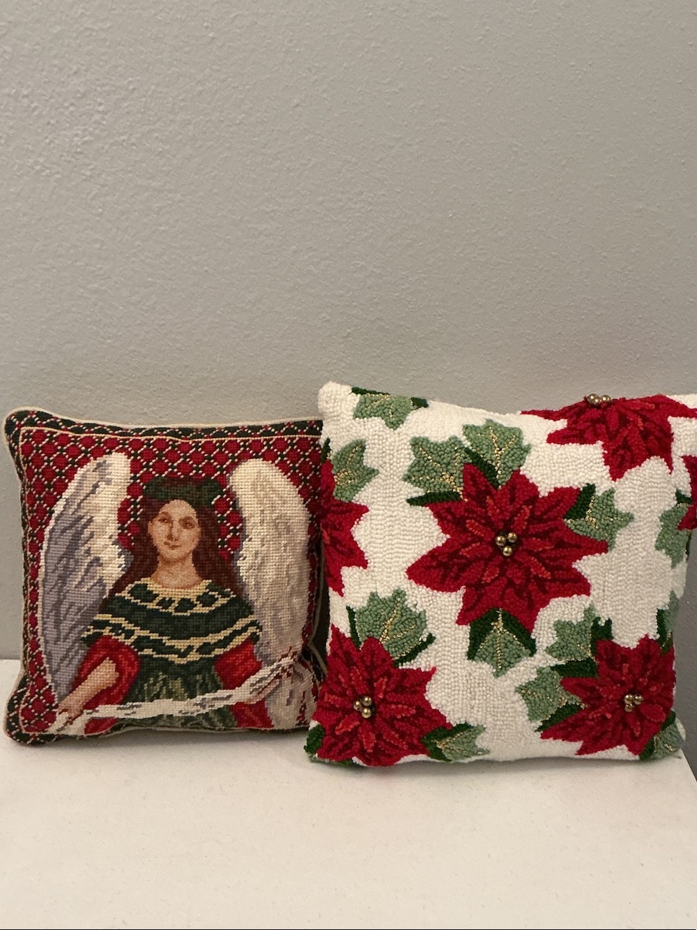 Source Unknown Red, Green & White Poinsettia and Angel Holiday Throw Pillow Set